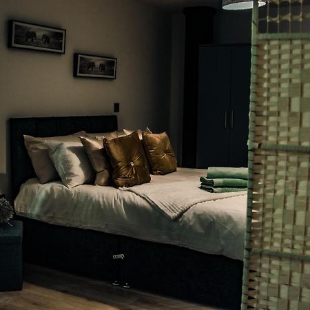 Bv Cosy Basement Apartment At Conditioning House Bradford  Exteriér fotografie