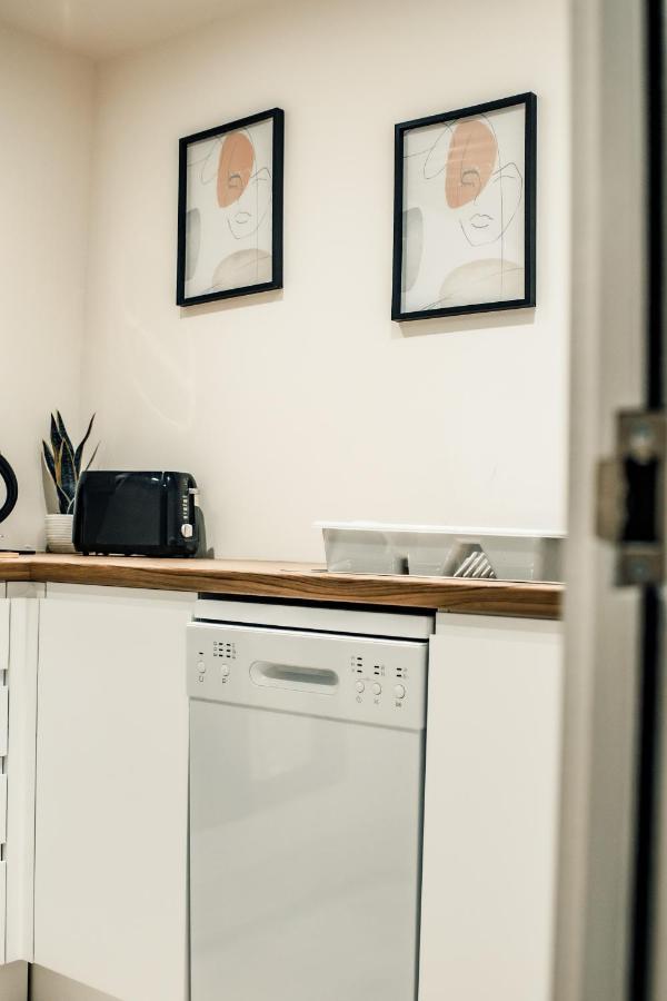 Bv Cosy Basement Apartment At Conditioning House Bradford  Exteriér fotografie