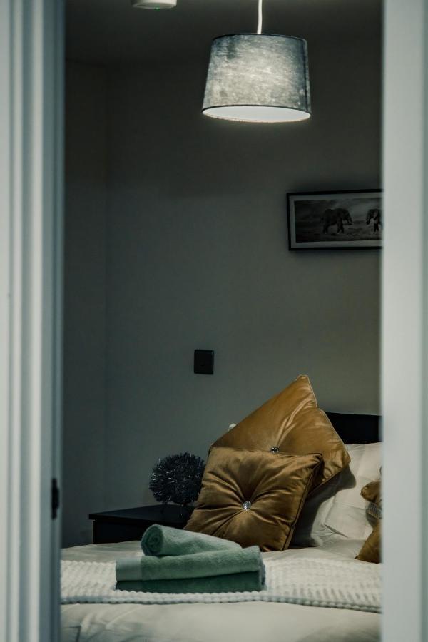 Bv Cosy Basement Apartment At Conditioning House Bradford  Exteriér fotografie