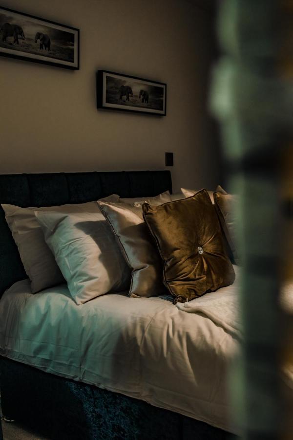 Bv Cosy Basement Apartment At Conditioning House Bradford  Exteriér fotografie