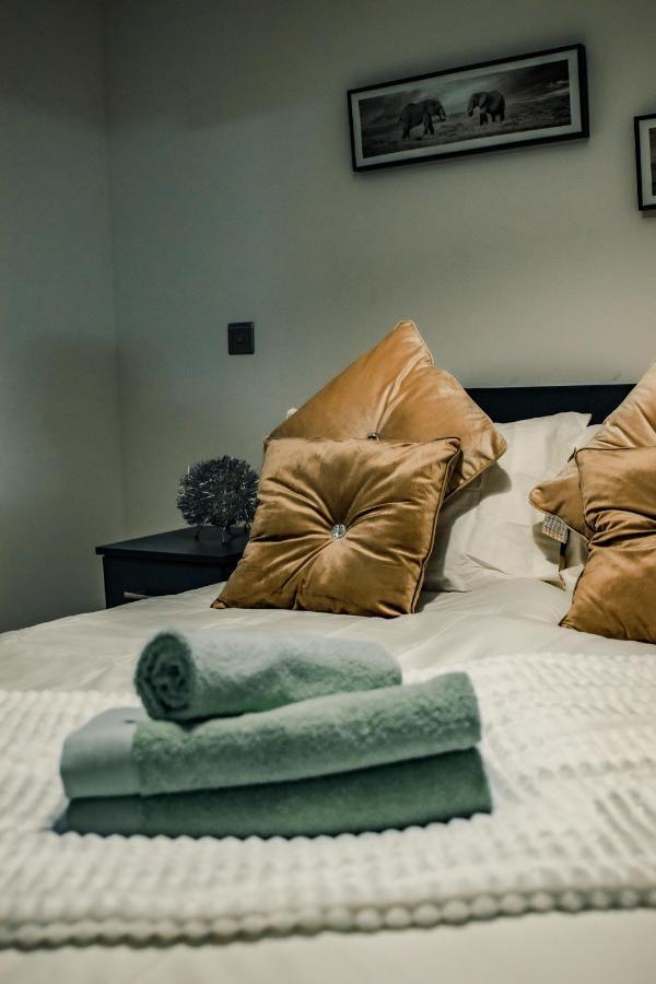 Bv Cosy Basement Apartment At Conditioning House Bradford  Exteriér fotografie