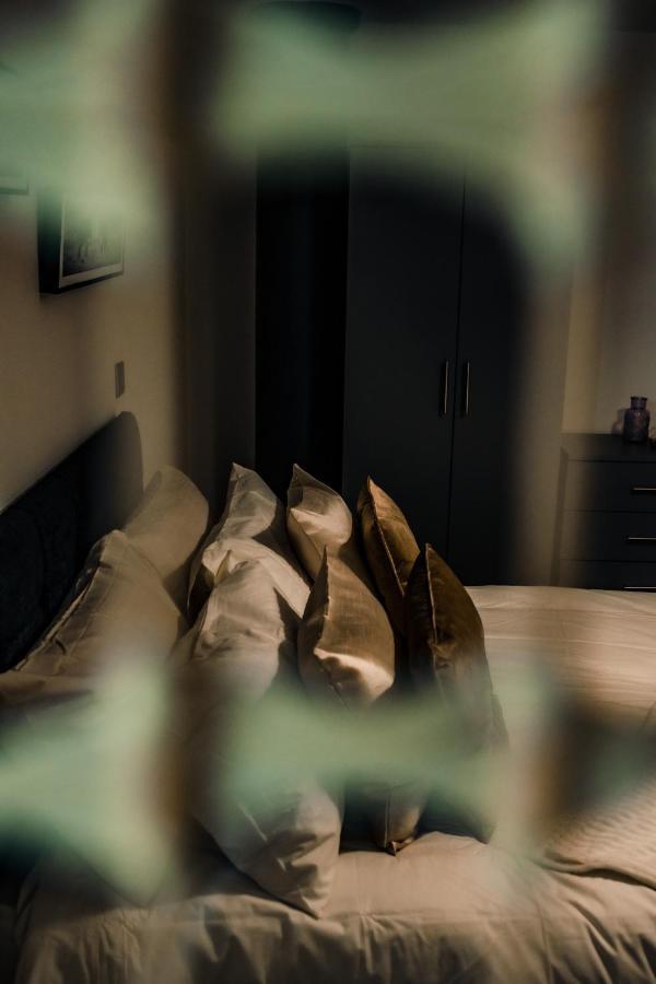 Bv Cosy Basement Apartment At Conditioning House Bradford  Exteriér fotografie